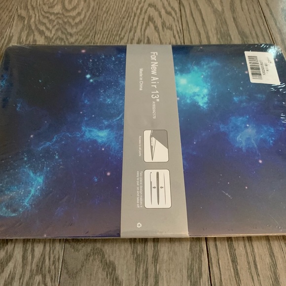 MacBook Case💙✨ - Picture 3 of 4